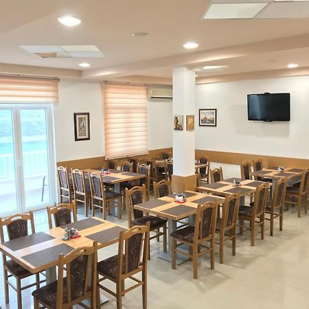 Hotel Ami - M Neum Bagian luar foto
