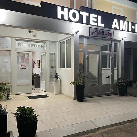 Hotel Ami - M Neum Bagian luar foto