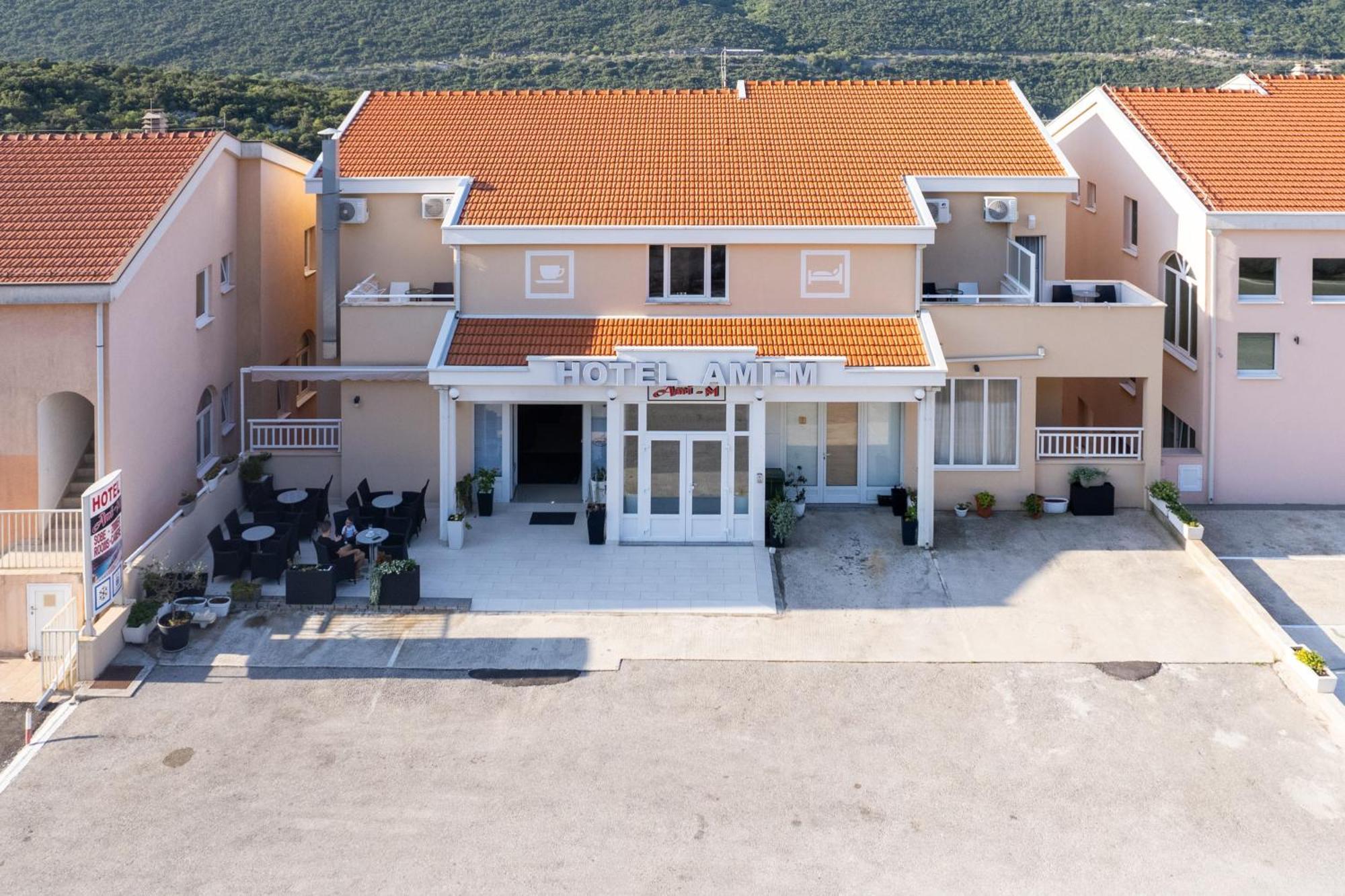 Hotel Ami - M Neum Bagian luar foto