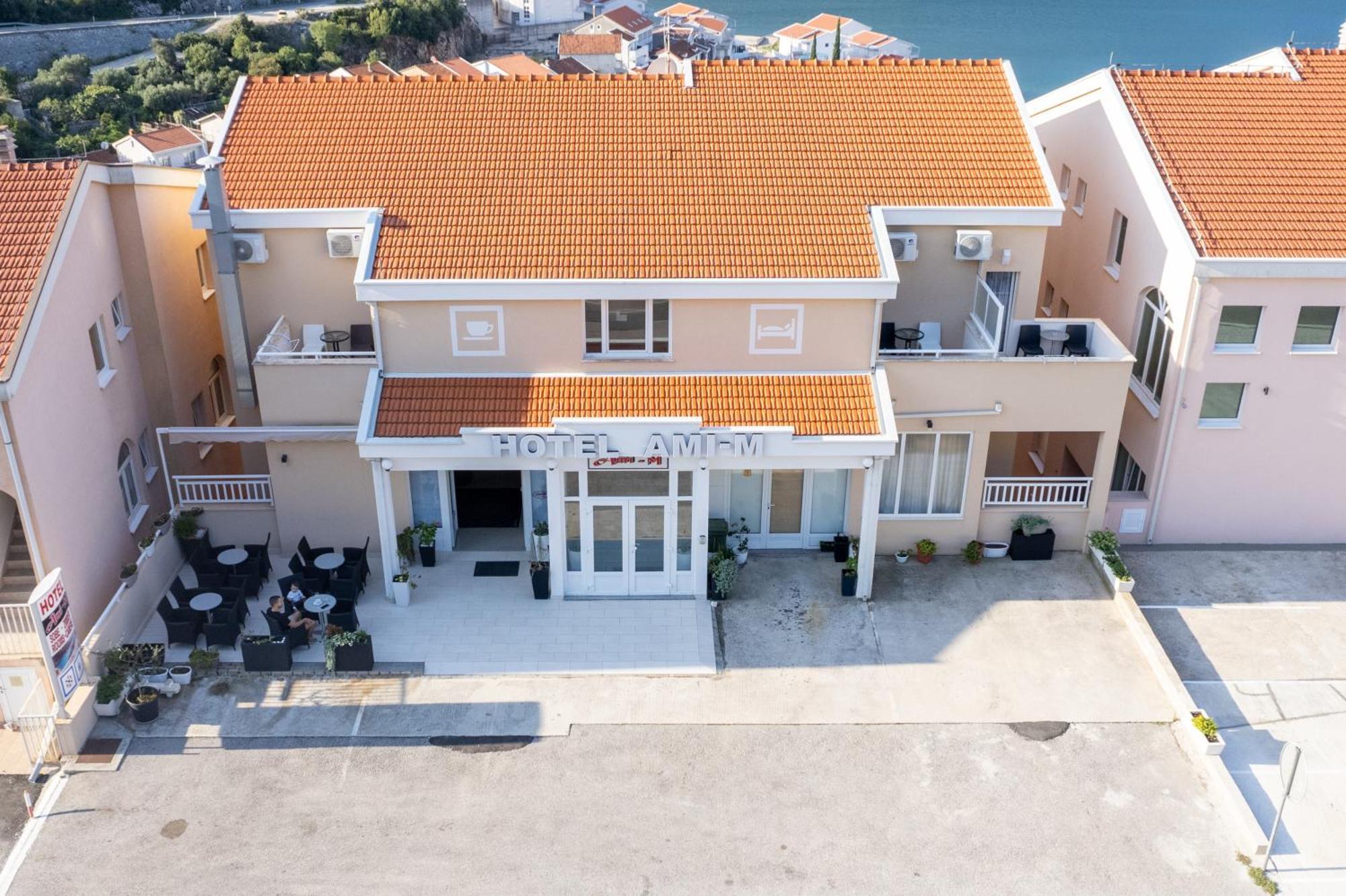 Hotel Ami - M Neum Bagian luar foto