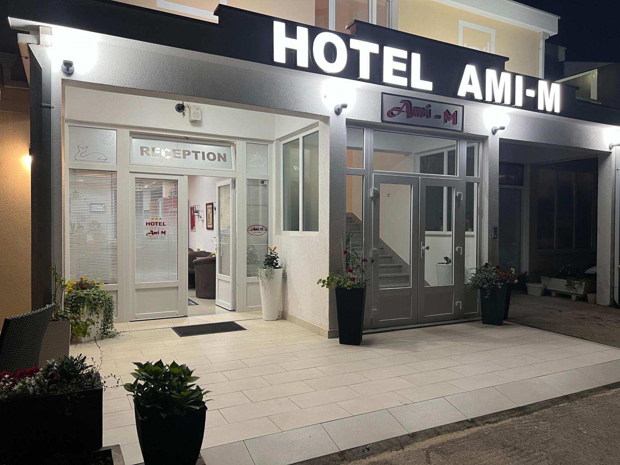 Hotel Ami - M Neum Bagian luar foto